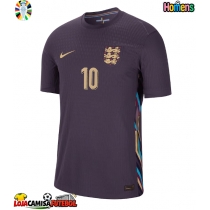 Camisa de Futebol Inglaterra Jude Bellingham #10 Equipamento Secundário Europeu 2024 Manga Curta